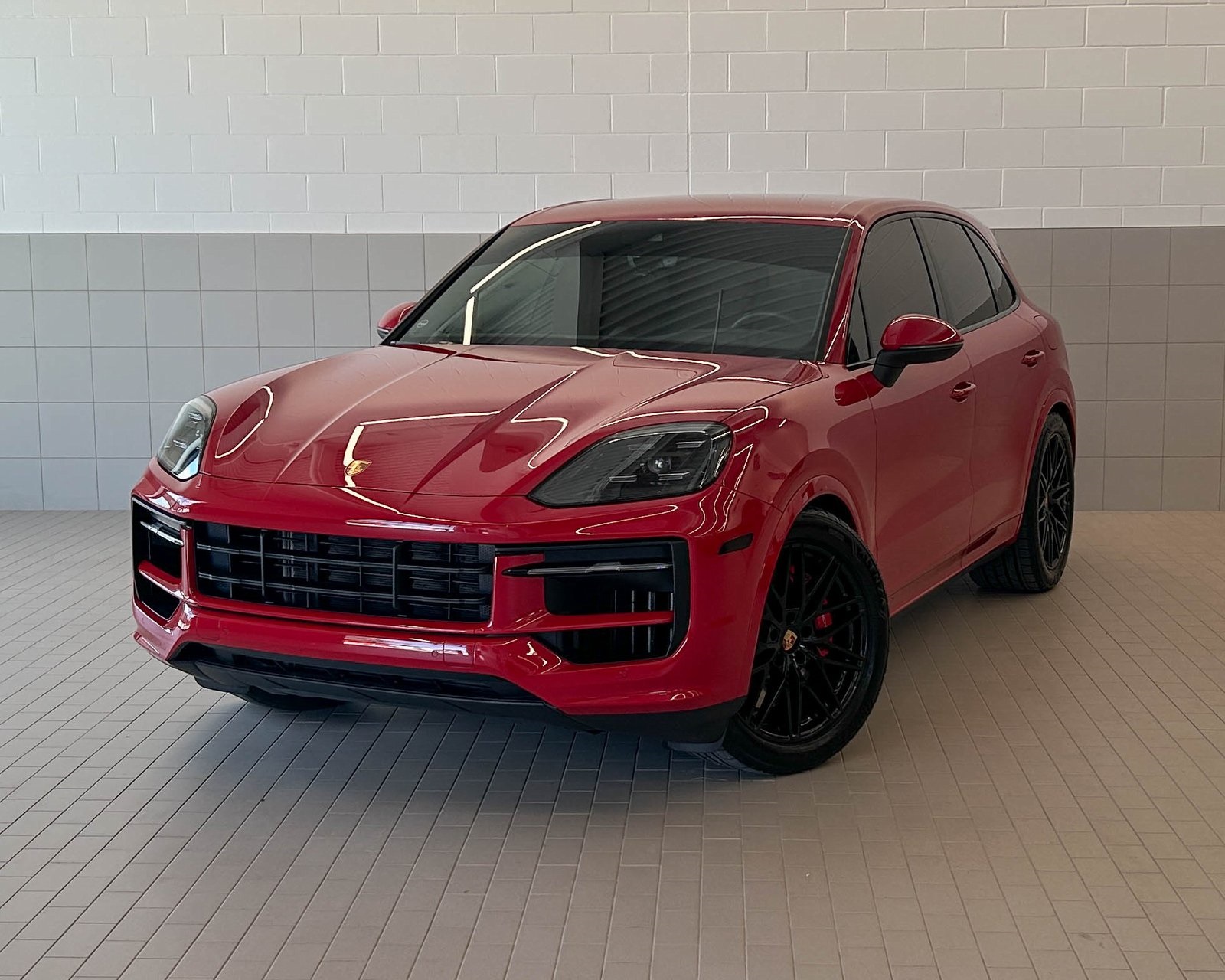 2024 Porsche Cayenne S E-Hybrid's photo