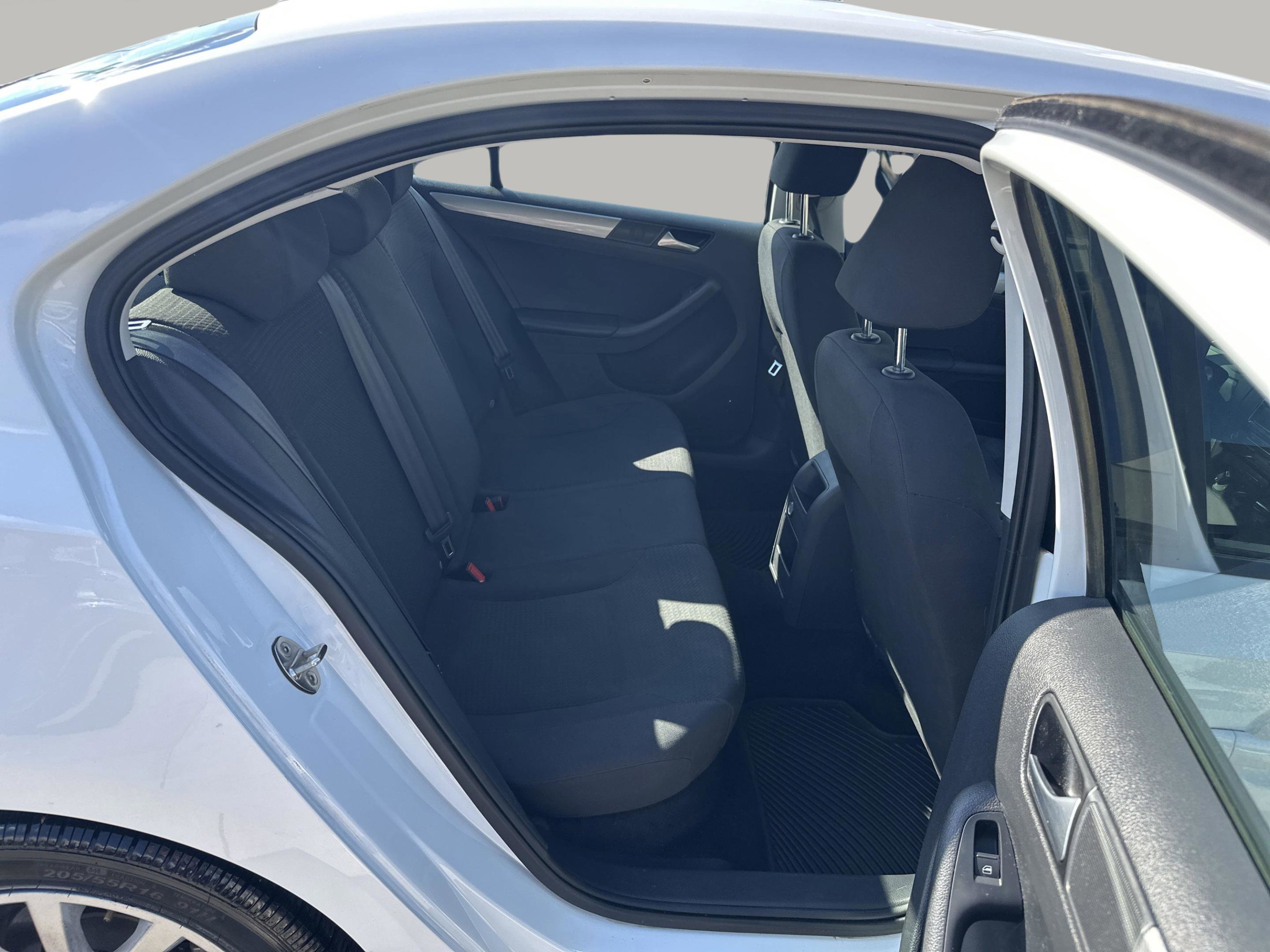 2015 Volkswagen Jetta 1.8T SE photo 10