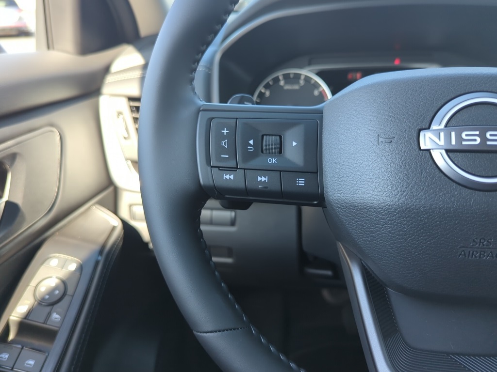 2026 Nissan Rogue SV AWD photo 21
