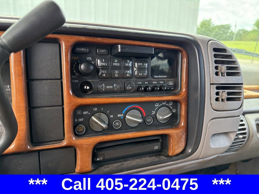 1996 Chevrolet Suburban 1500 photo 6