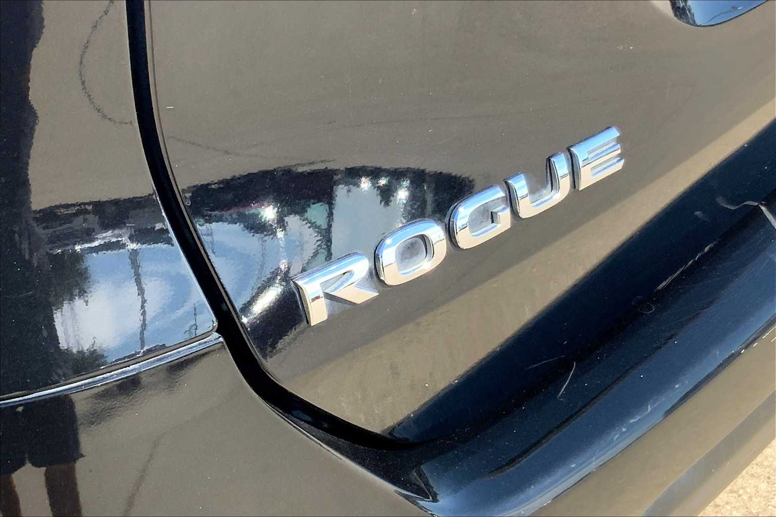 2014 Nissan Rogue S photo 27
