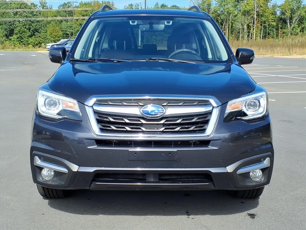 2018 Subaru Forester Touring photo 2