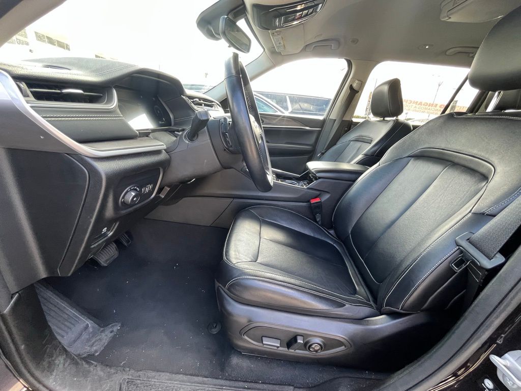 2022 Jeep Grand Cherokee Limited photo 5