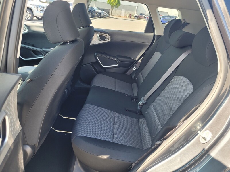 2021 Kia Soul LX photo 6