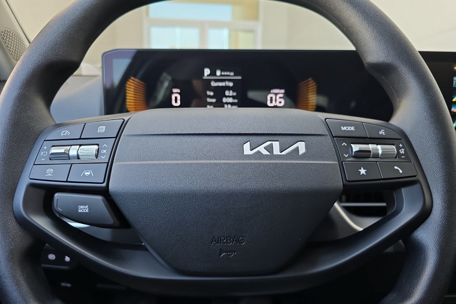 2025 Kia K4 LXS photo 18