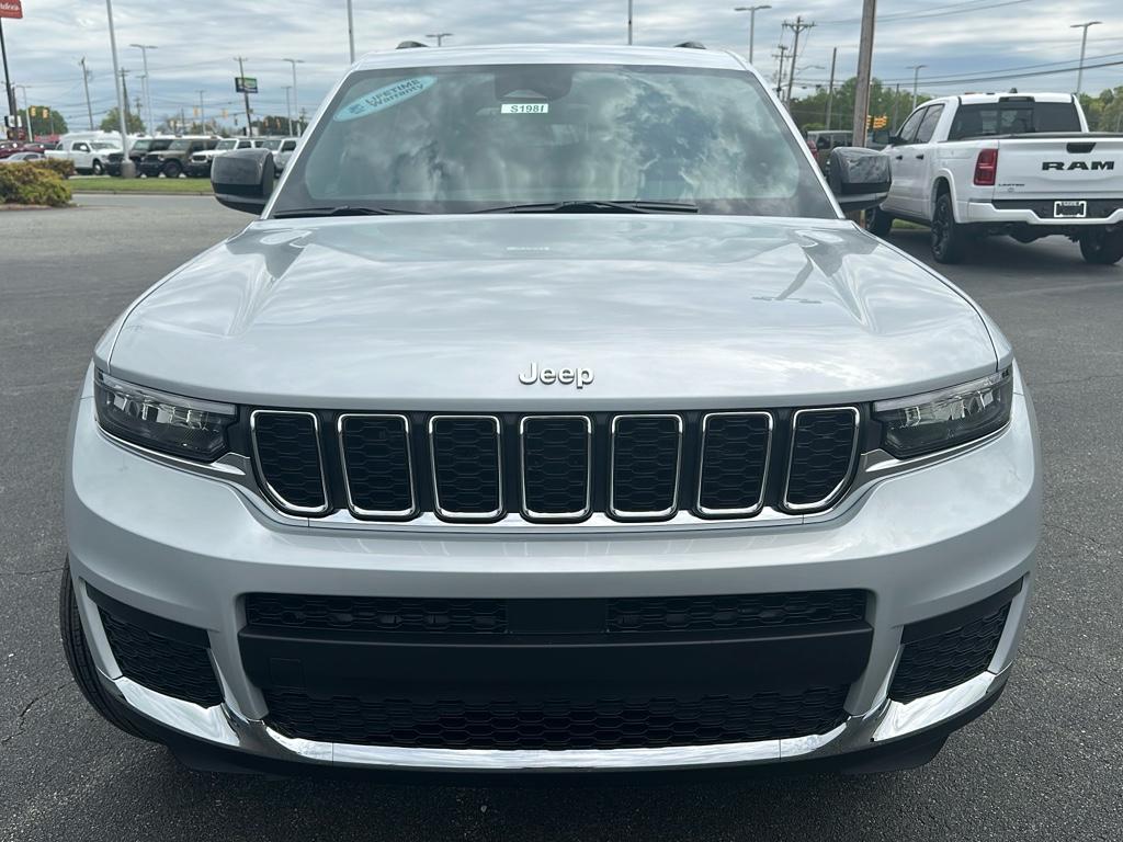 2025 Jeep Grand Cherokee Laredo X photo 11