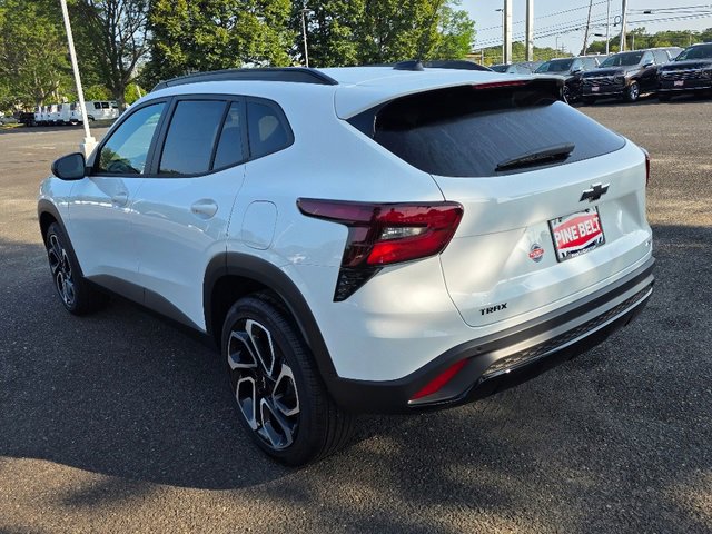 2025 Chevrolet Trax photo 8