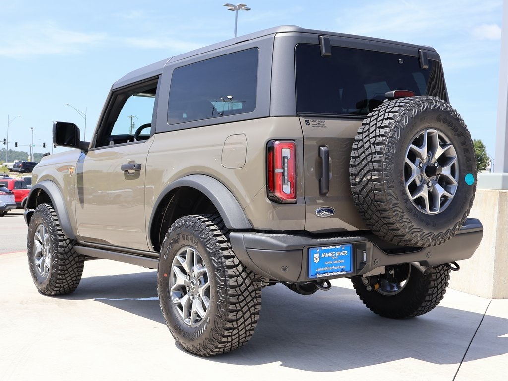 2025 Ford Bronco Badlands photo 3