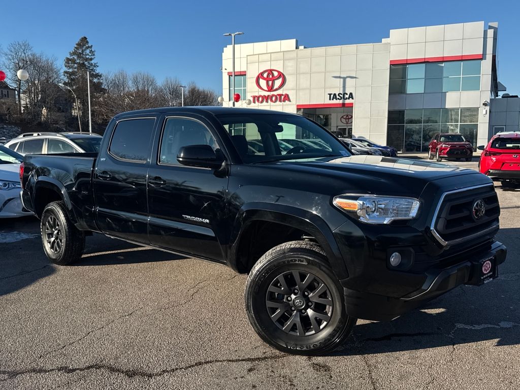 2023 Toyota Tacoma SR5's photo
