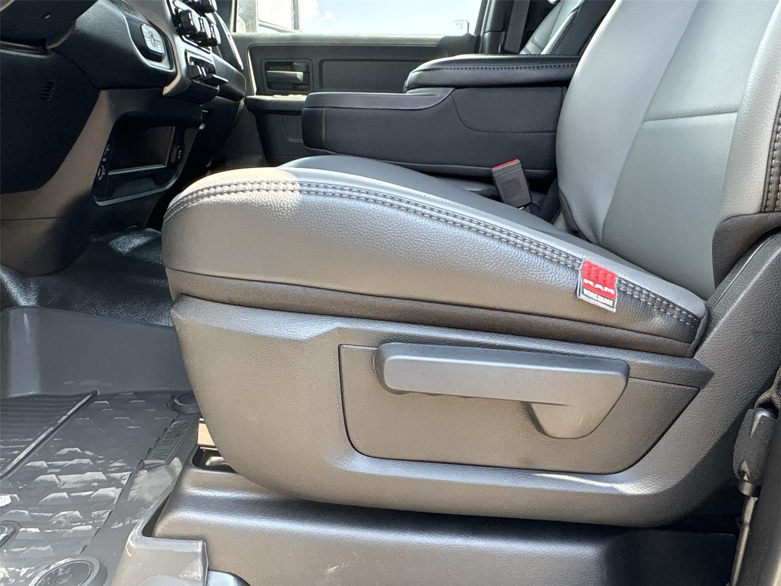 2026 Ram 2500 Tradesman photo 13