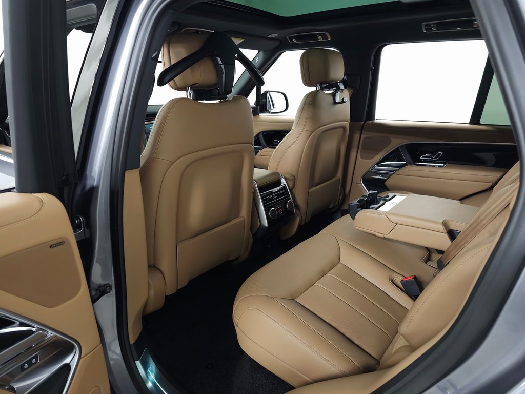 2025 LAND ROVER RANGE ROVER - Image 32
