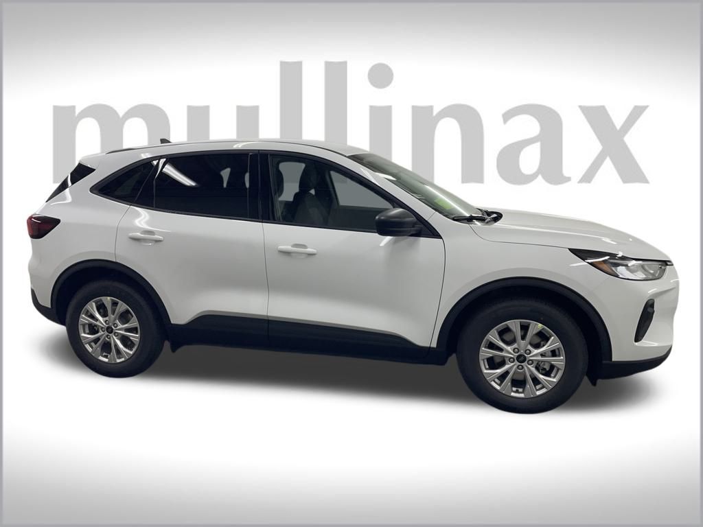 2026 Ford Escape Active photo 2