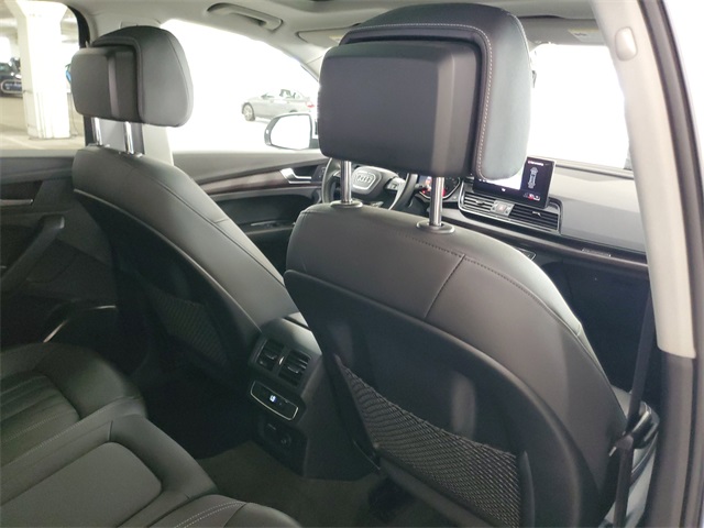 2021 Audi Q5 45 Premium photo 24