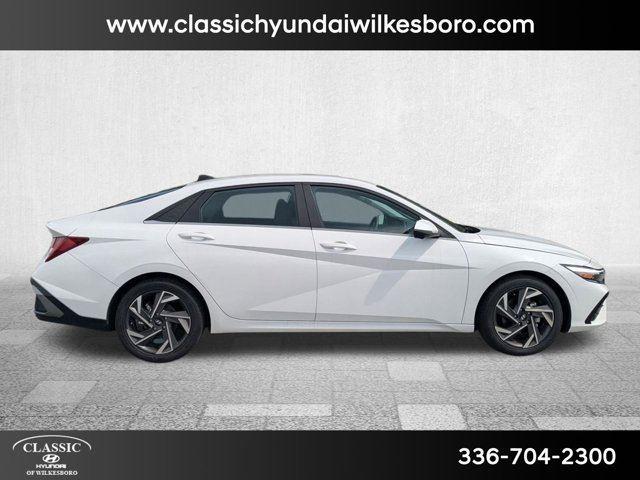2024 Hyundai Elantra Limited photo 4