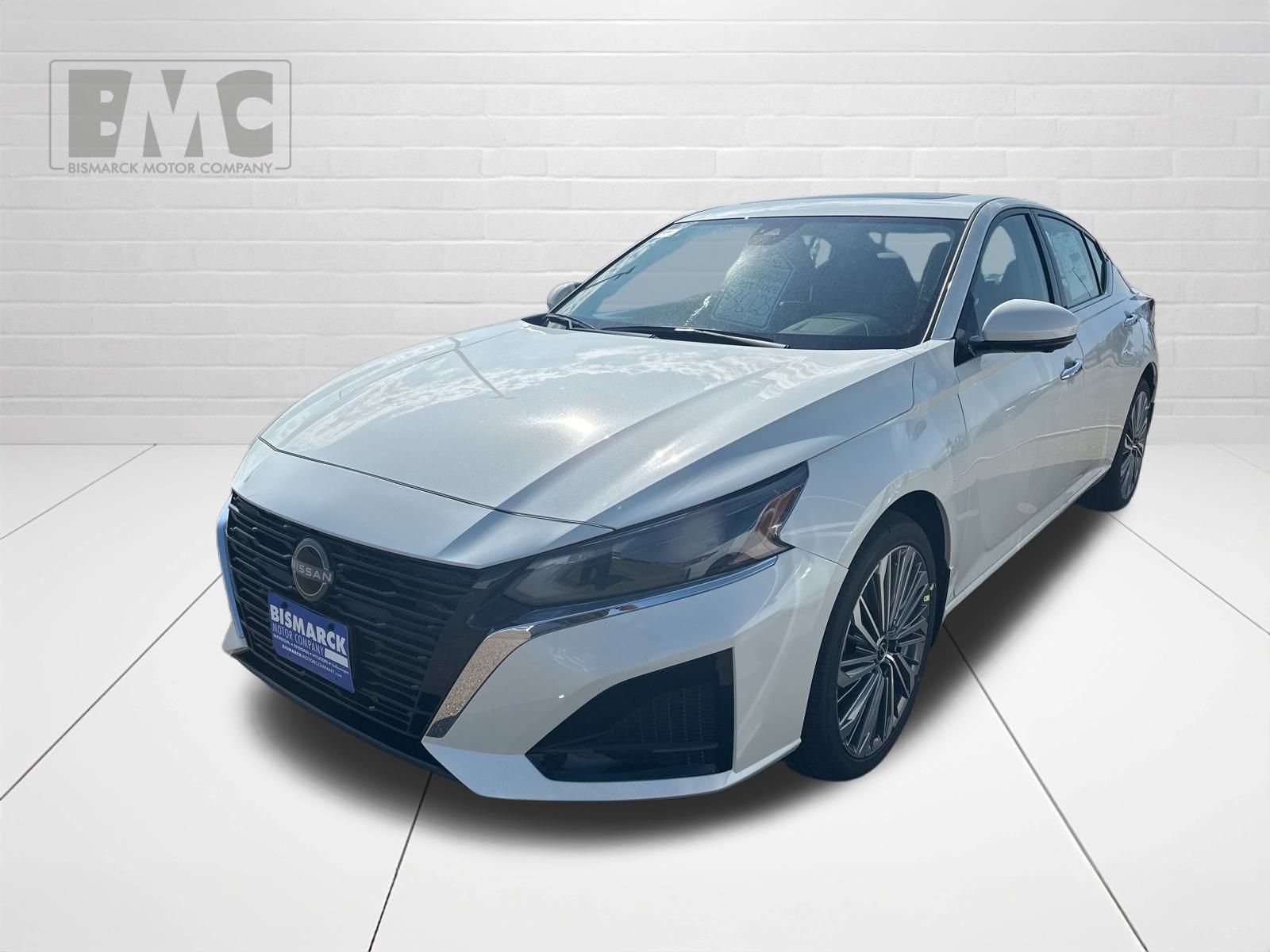 2025 Nissan Altima SL's photo