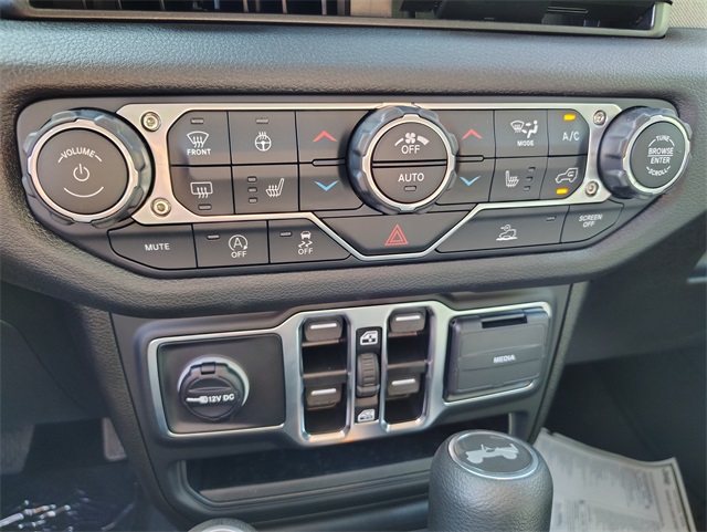 2025 Jeep Wrangler Sport S photo 18
