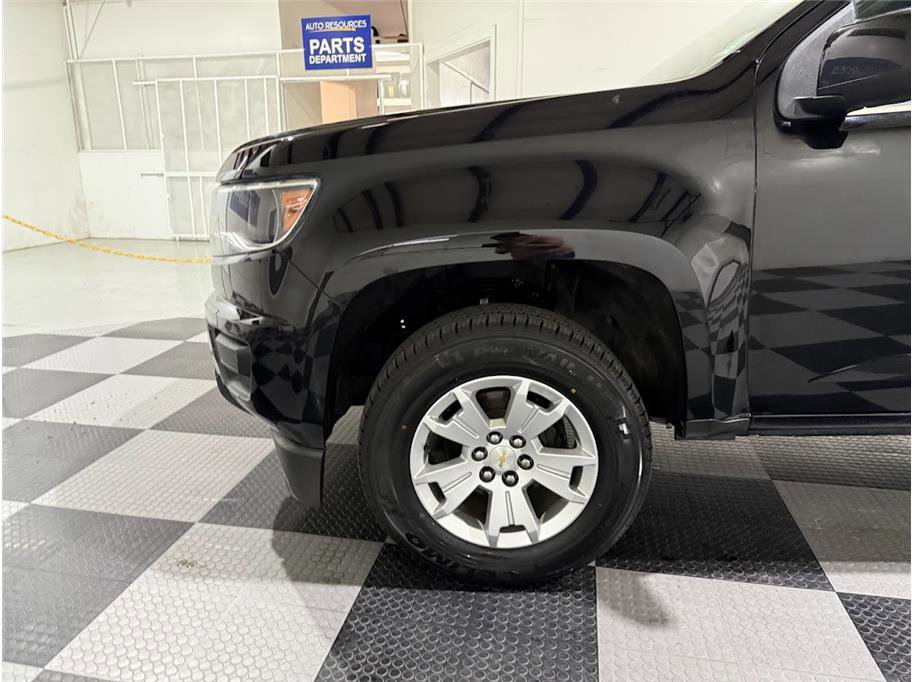 2018 Chevrolet Colorado LT photo 11