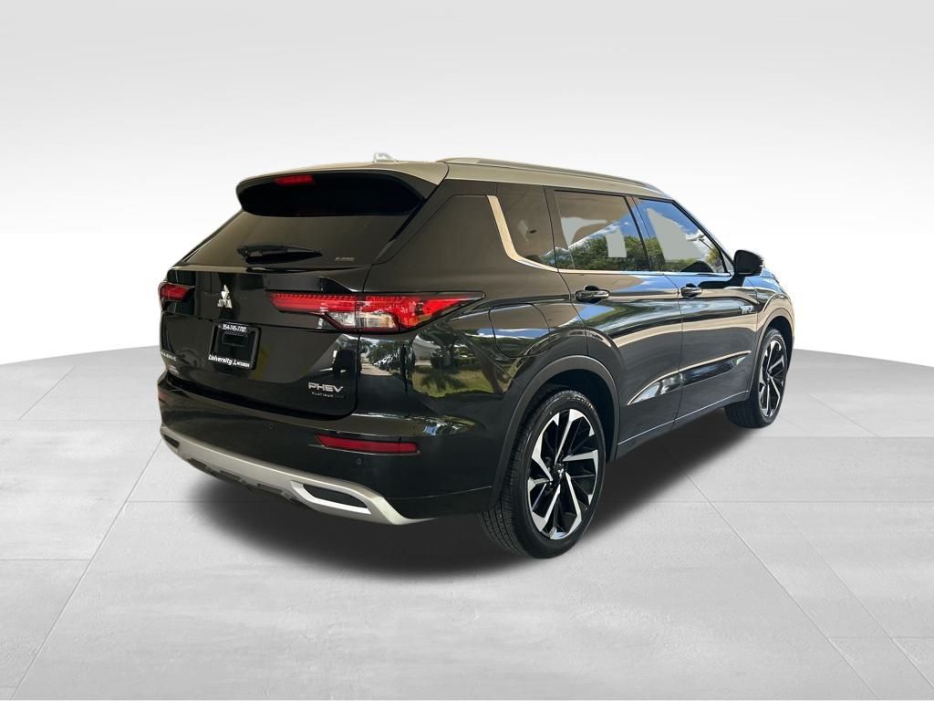 2025 Mitsubishi Outlander PHEV SEL Platinum photo 4