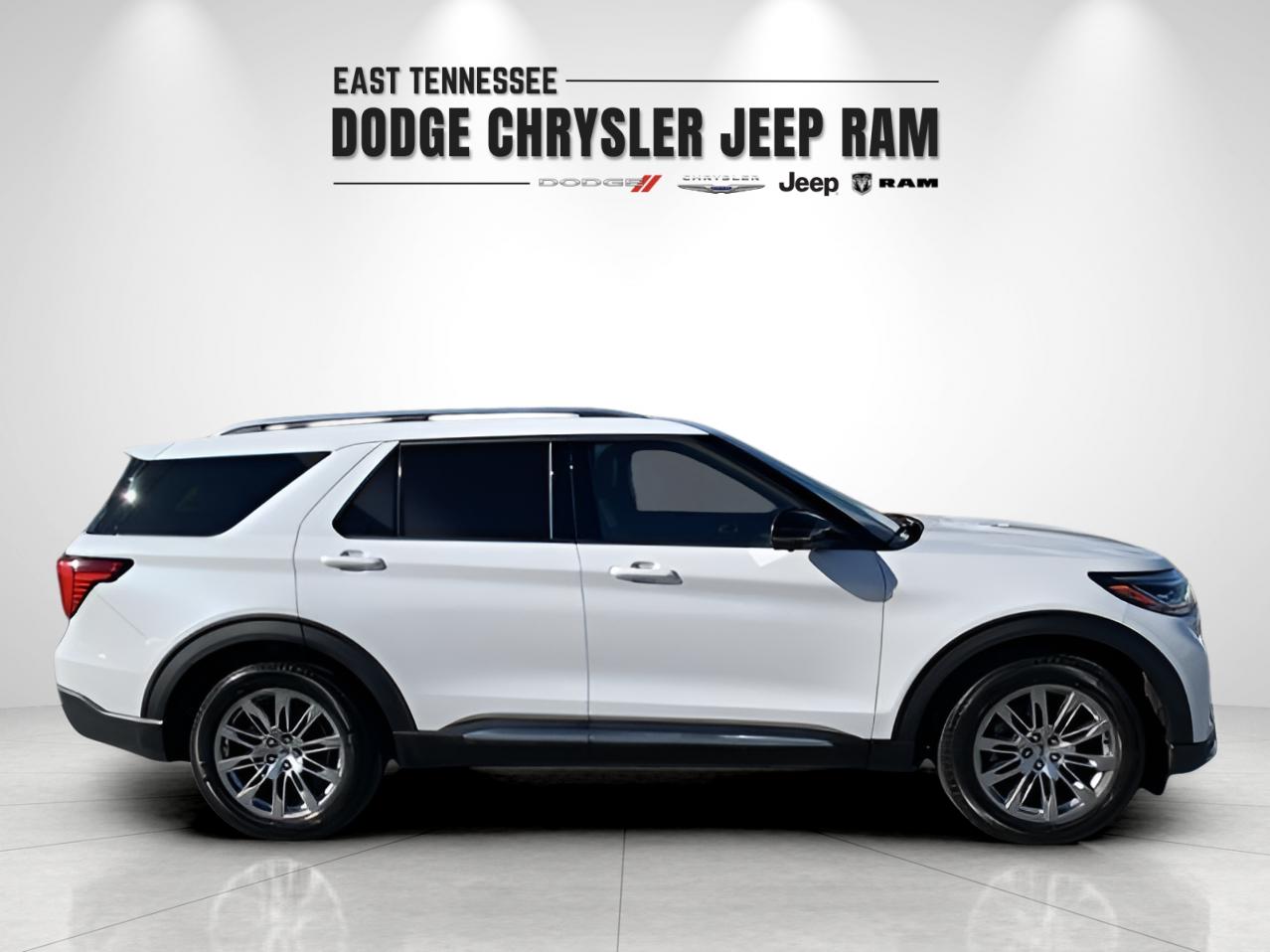 2025 Ford Explorer Platinum photo 2