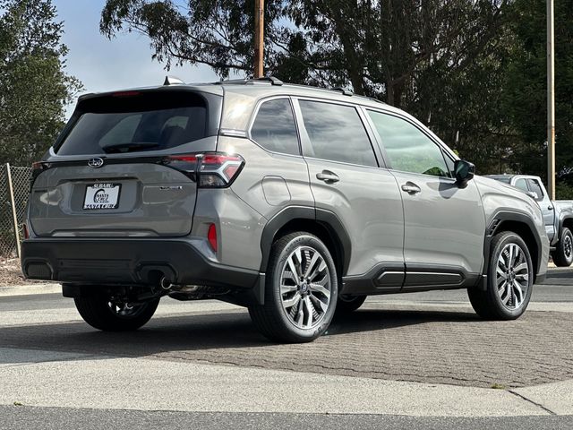 2025 Subaru Forester Touring photo 4