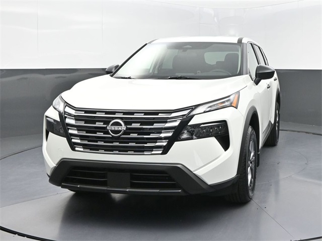 2026 Nissan Rogue S photo 2