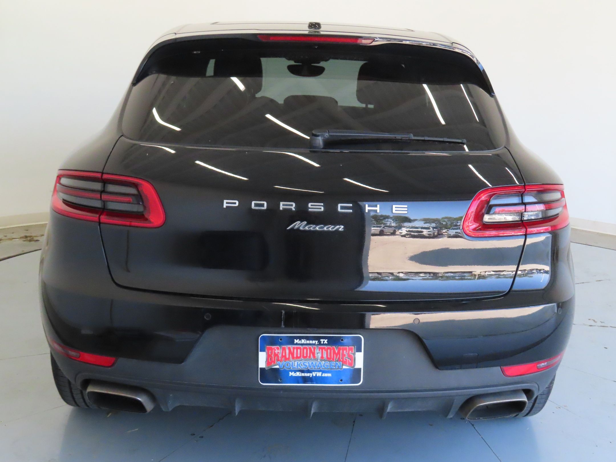 2017 Porsche Macan Base photo 4