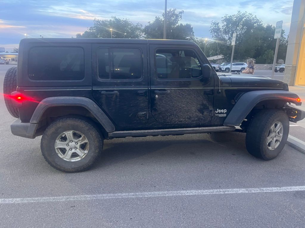 2019 Jeep Wrangler Unlimited Sport S photo 4