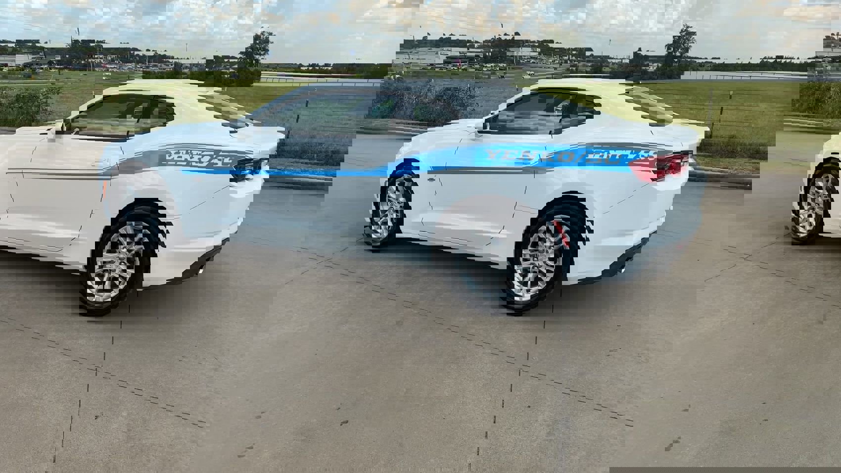 2021 Chevrolet Camaro 1LS photo 7