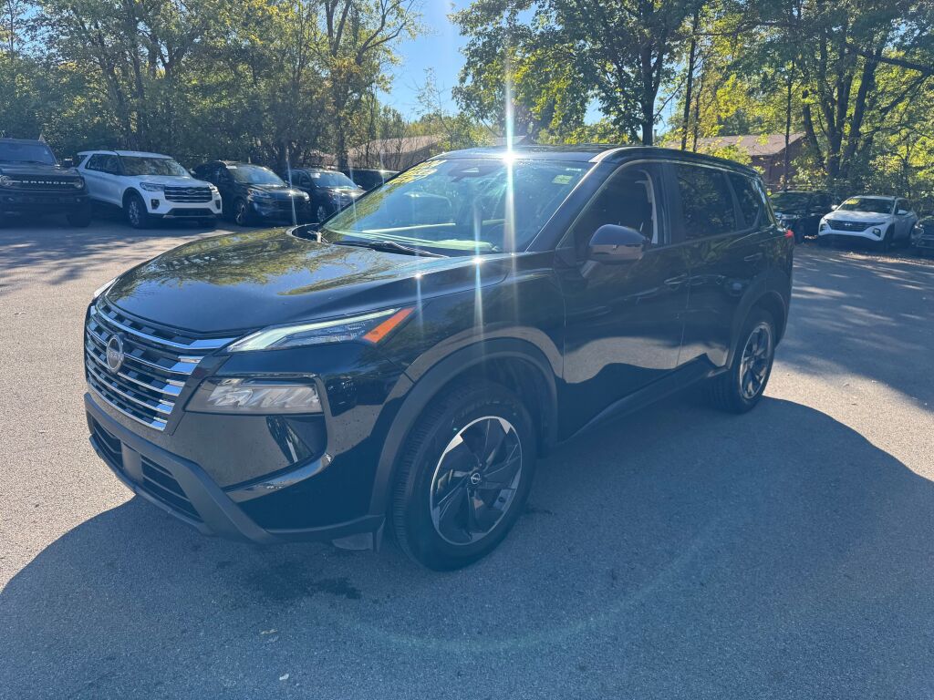 2024 Nissan Rogue SV photo 3
