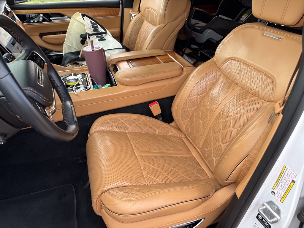 2022 Jeep Grand Wagoneer III photo 8