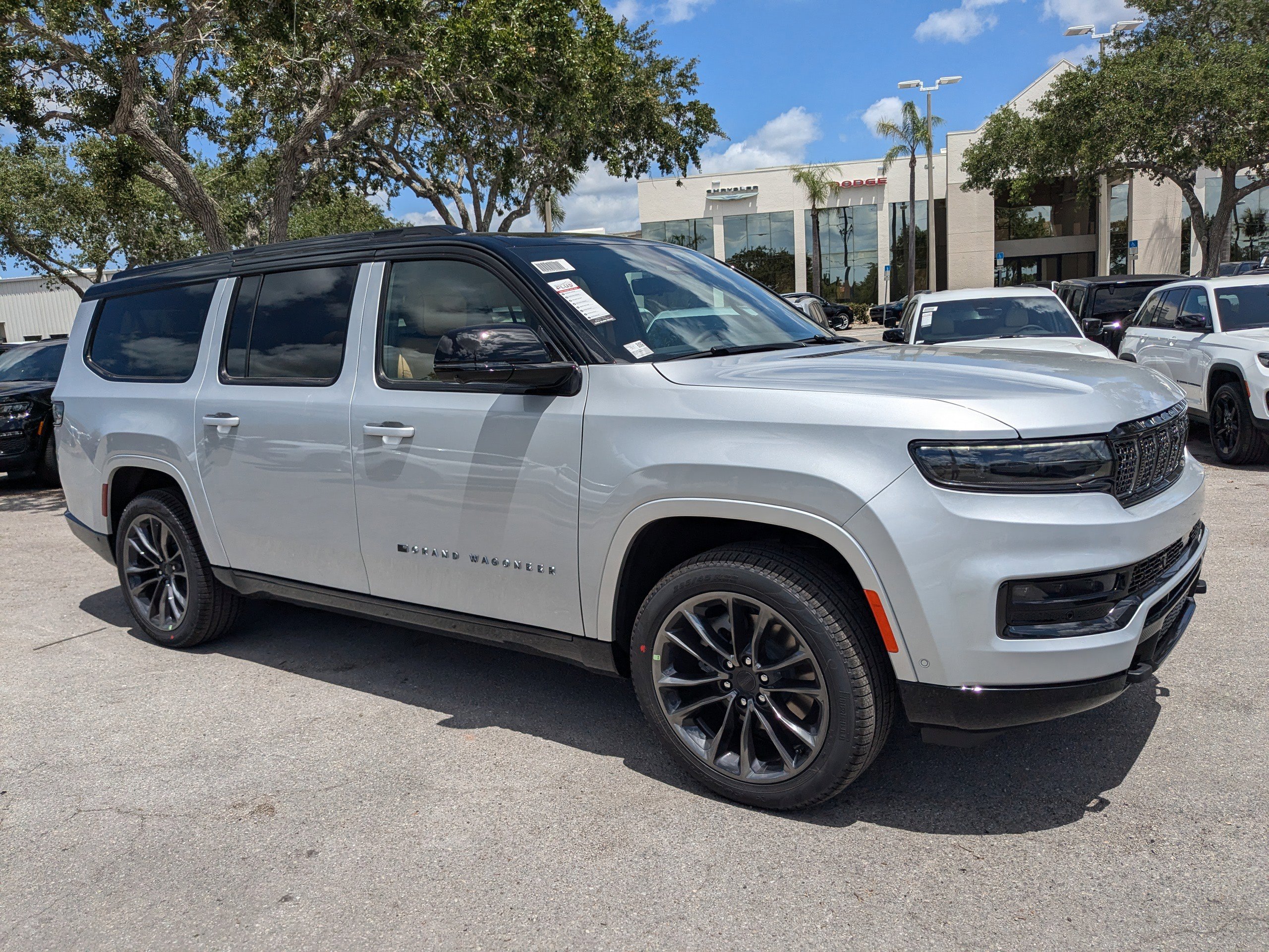 2025 Jeep Grand Wagoneer L III Obsidian photo 2
