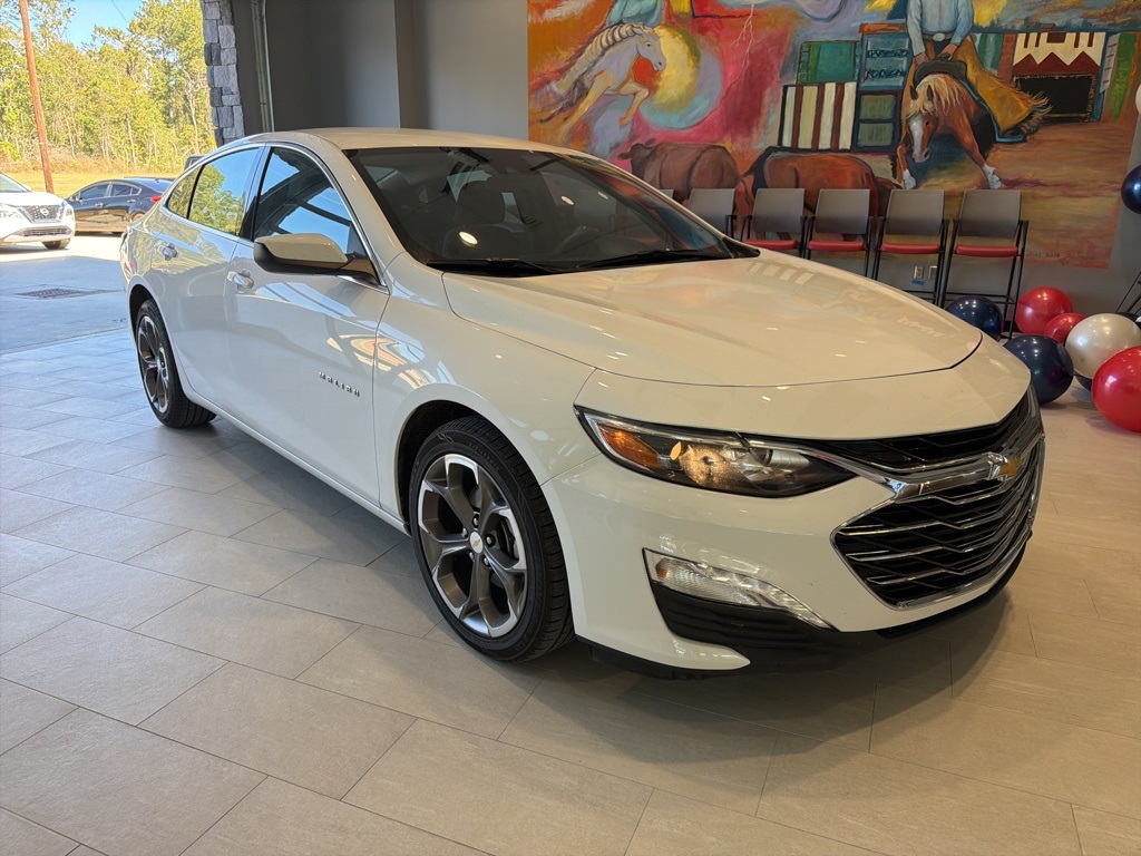 2023 Chevrolet Malibu 1LT photo 3