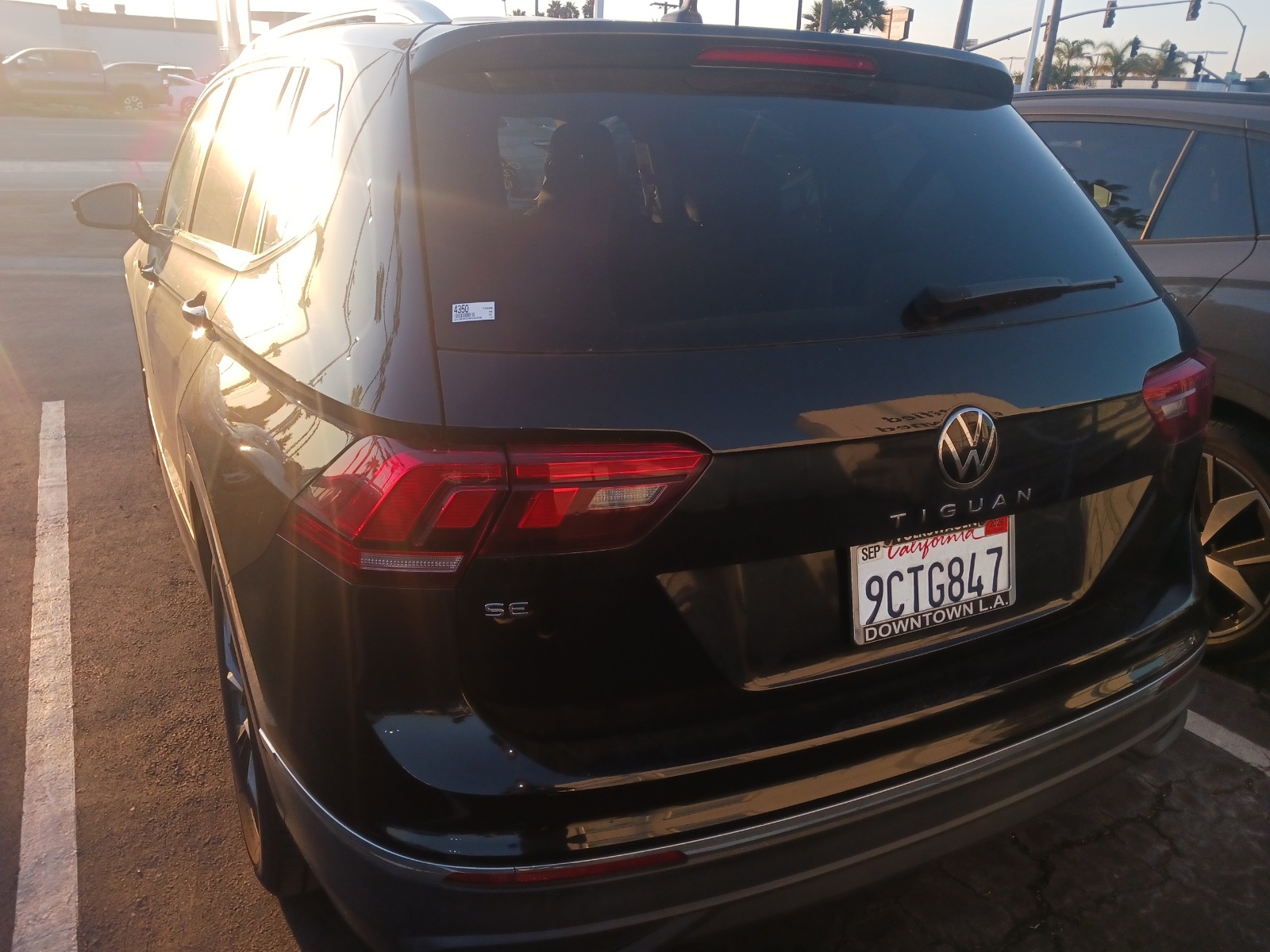 2022 Volkswagen Tiguan SE photo 4