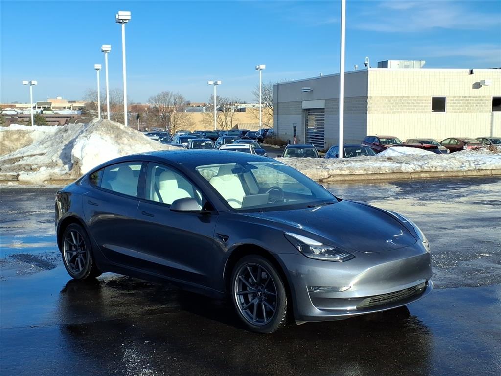 2023 Tesla Model 3 Base's photo