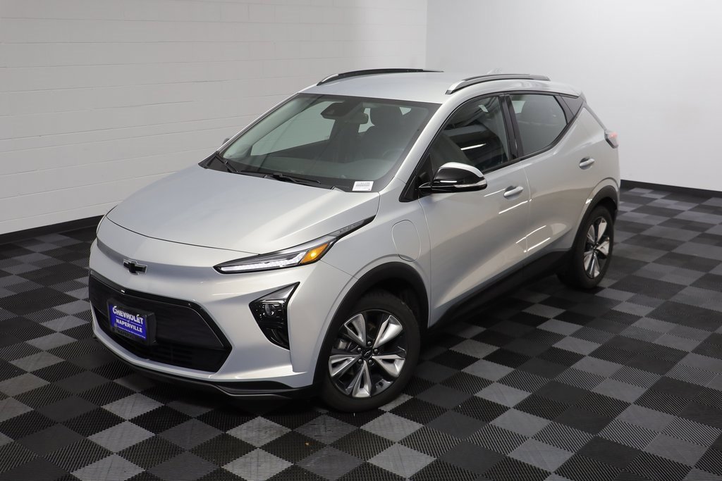 Used 2023 Chevrolet Bolt EUV LT with VIN 1G1FY6S03P4119563 for sale in Naperville, IL