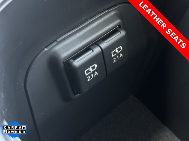 2020 Toyota RAV4 XLE Premium photo 23