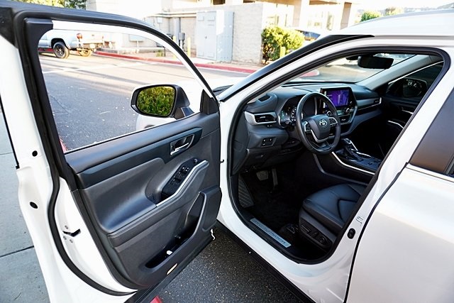 Used 2024 White Toyota LE image 37