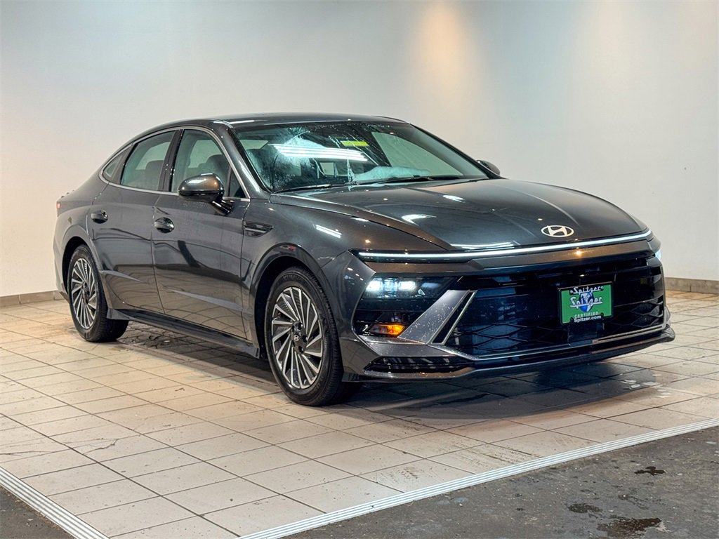 2024 Hyundai Sonata Hybrid SEL photo 2