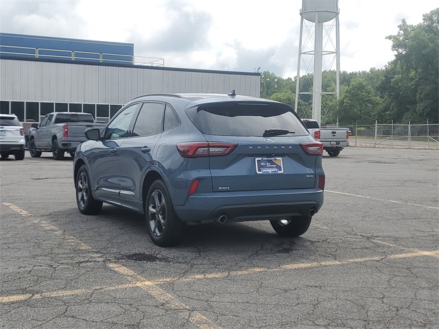2023 Ford Escape ST-Line photo 3