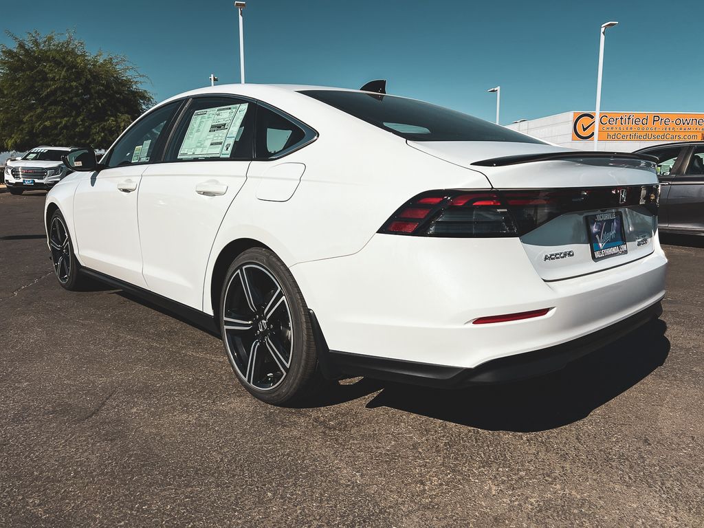 2025 Honda Accord Hybrid Sport photo 3