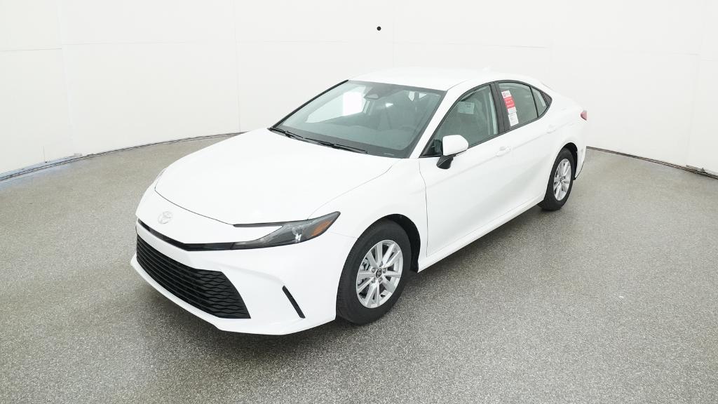 2026 Toyota Camry LE's photo