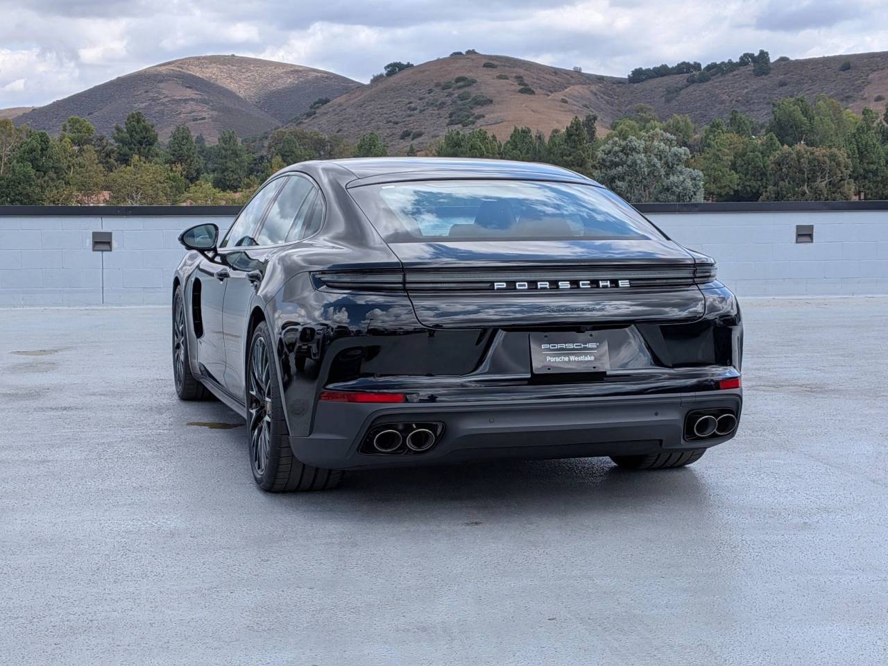 2025 Porsche Panamera 4 photo 3