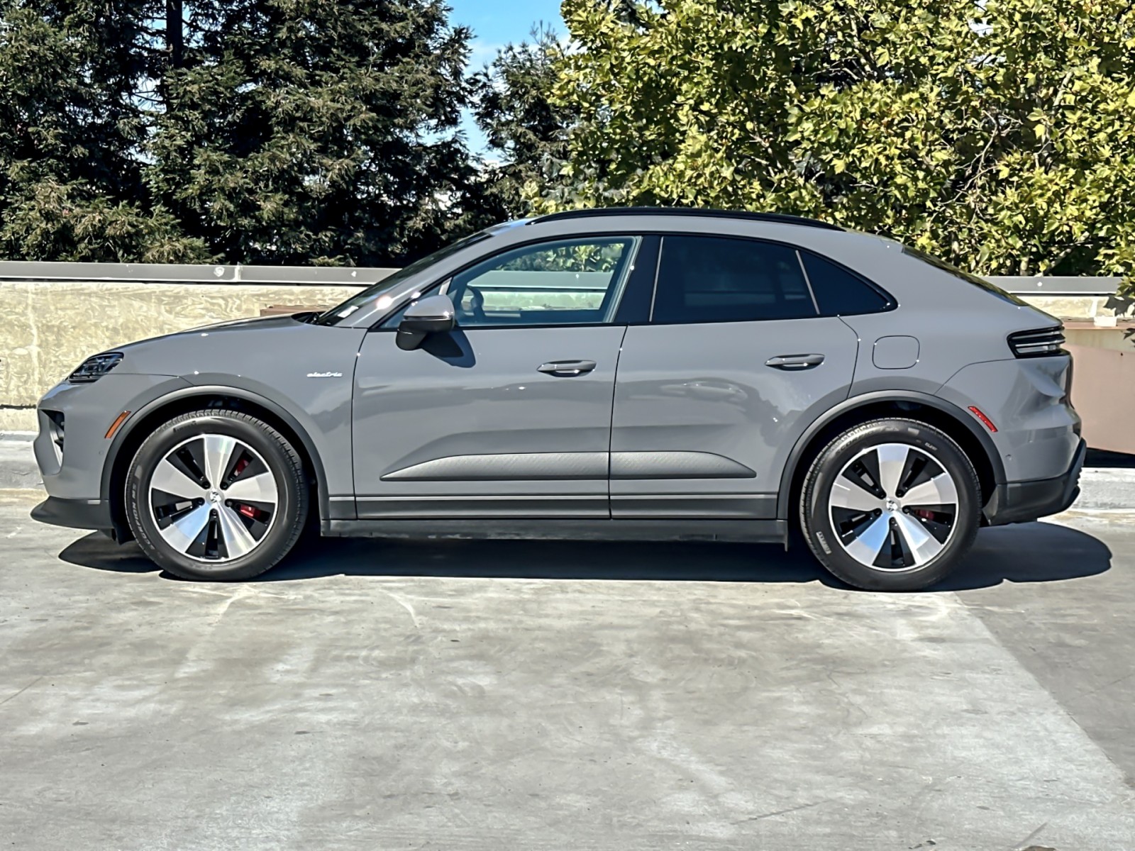 Used 2025 Porsche Macan S with VIN WP1AB2XA8SL152002 for sale in Walnut Creek, CA