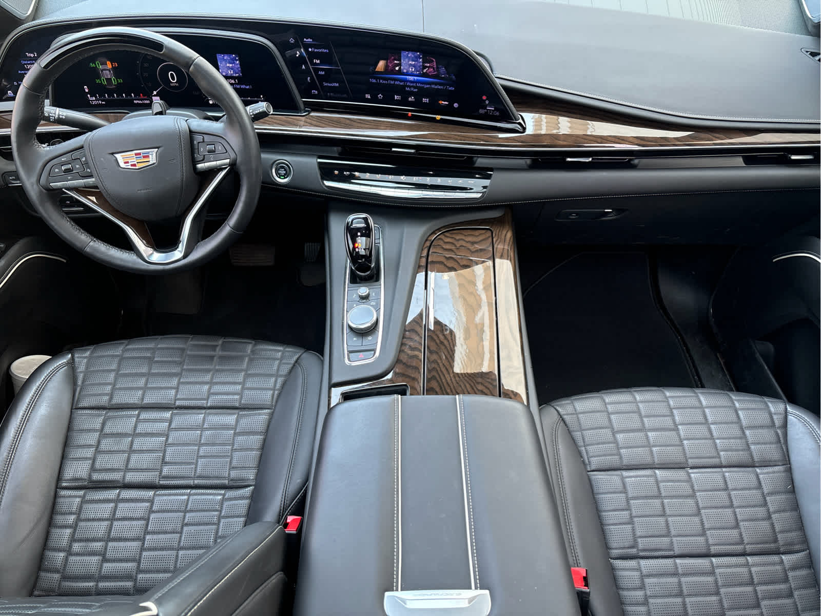 2024 Cadillac Escalade Premium Luxury Platinum photo 16