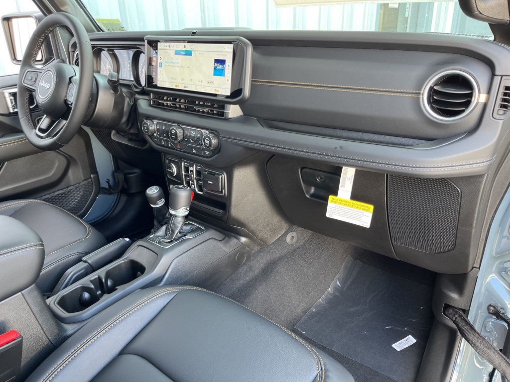 2025 Jeep Gladiator Sport photo 36
