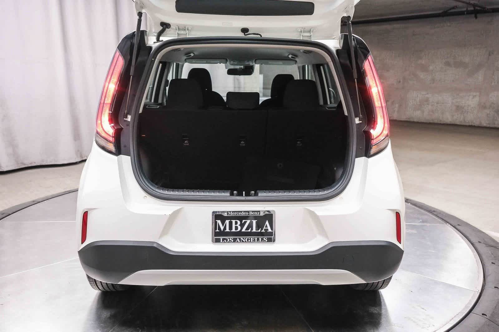 2023 Kia Soul LX photo 22