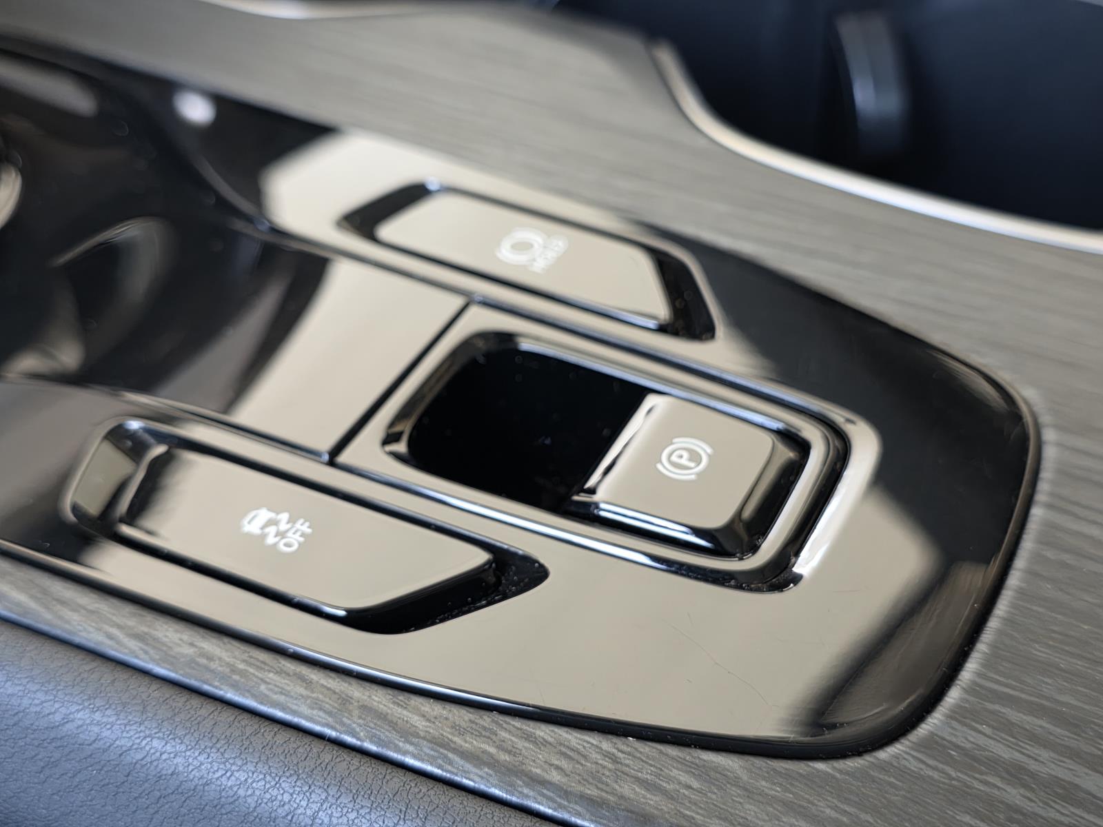 2023 Lexus RZ 450e Luxury photo 29