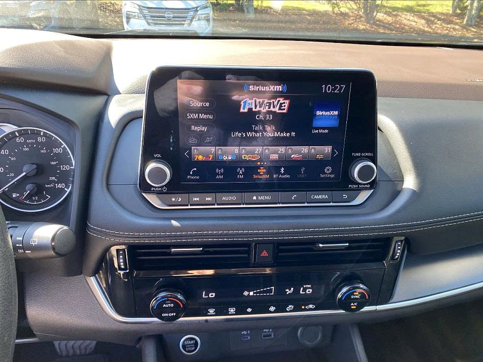 2023 Nissan Rogue SV photo 8