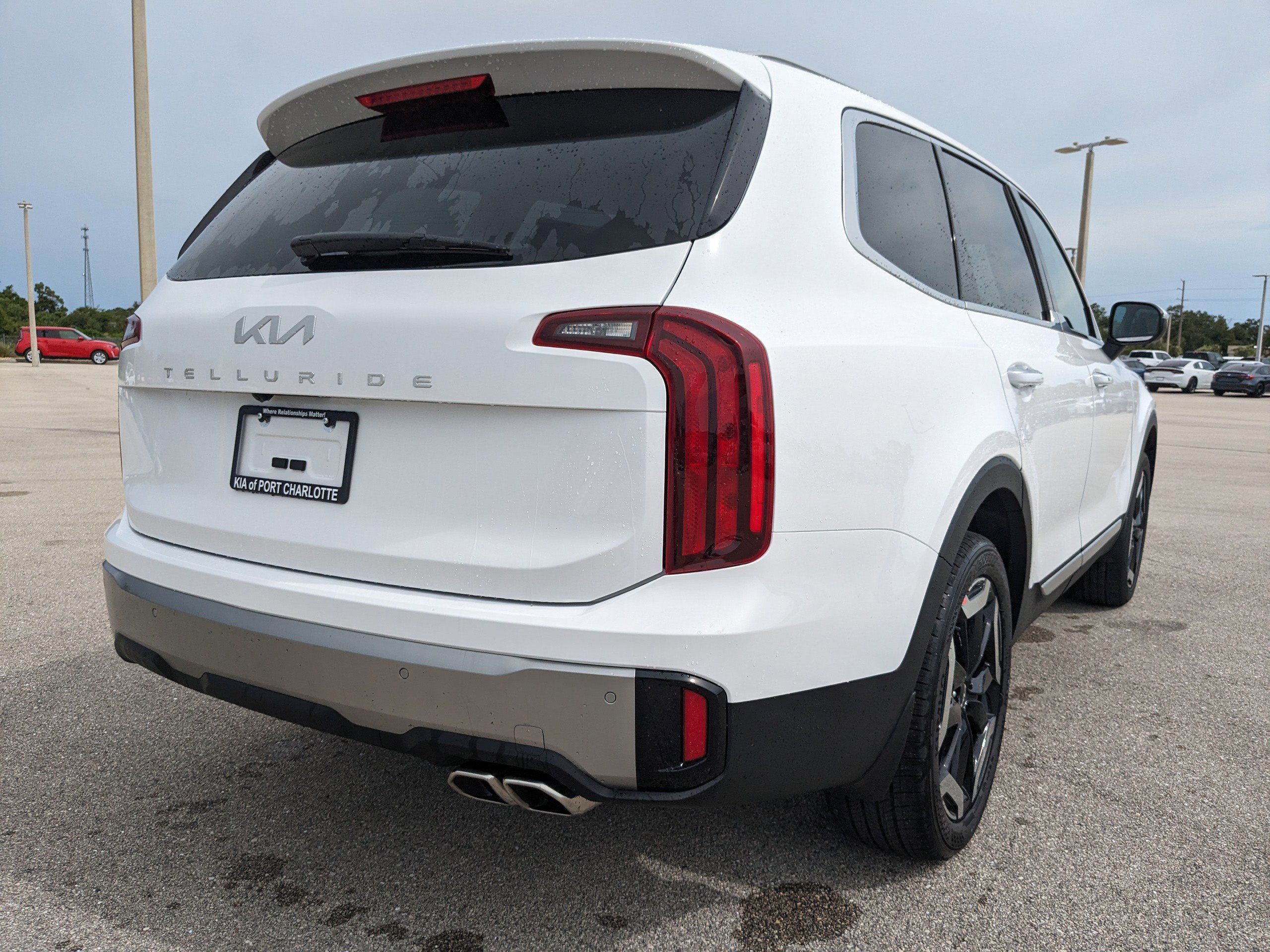 2025 Kia Telluride S photo 4