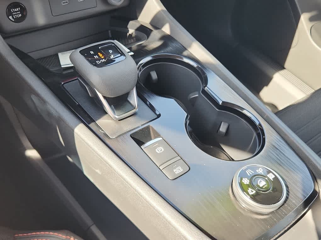 2026 Nissan Rogue AWD photo 8